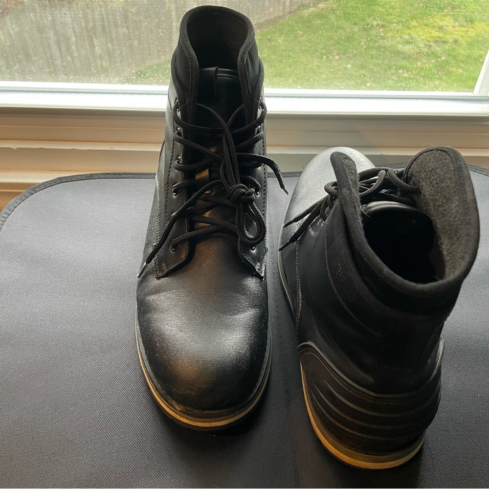 Aldo Black Boots Sleek Leather Lace-Up Design - Picture 2 of 3
